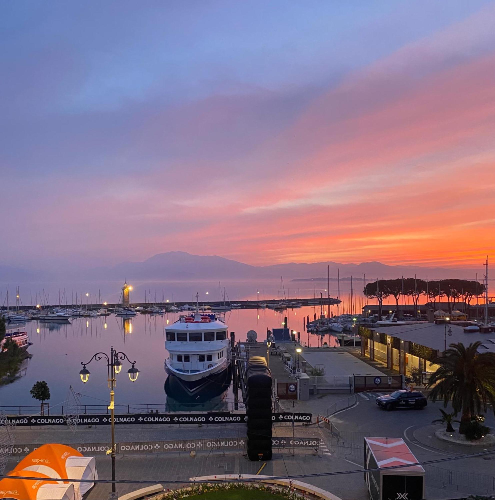 Molino Apartments Desenzano del Garda Exterior foto